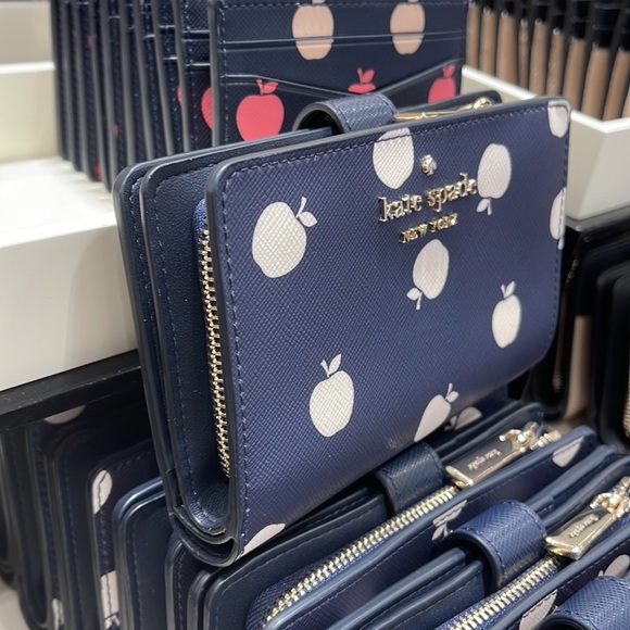 Kate Spade Staci Large White Apple Compartment Bifold Wallet
BLAZER BLUE MULTI - Picture 7 of 16